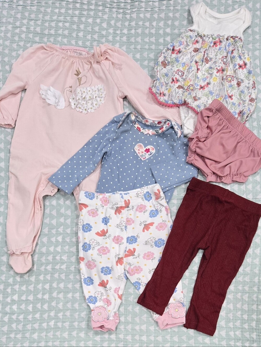 6pc Baby Girl Clothing Bundle - NB/0-3M